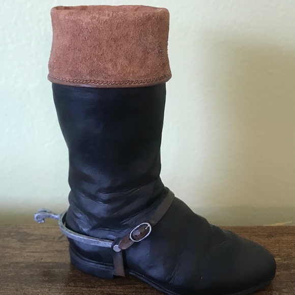 Collectible George Washington Riding Boot - Picture 5 of 10